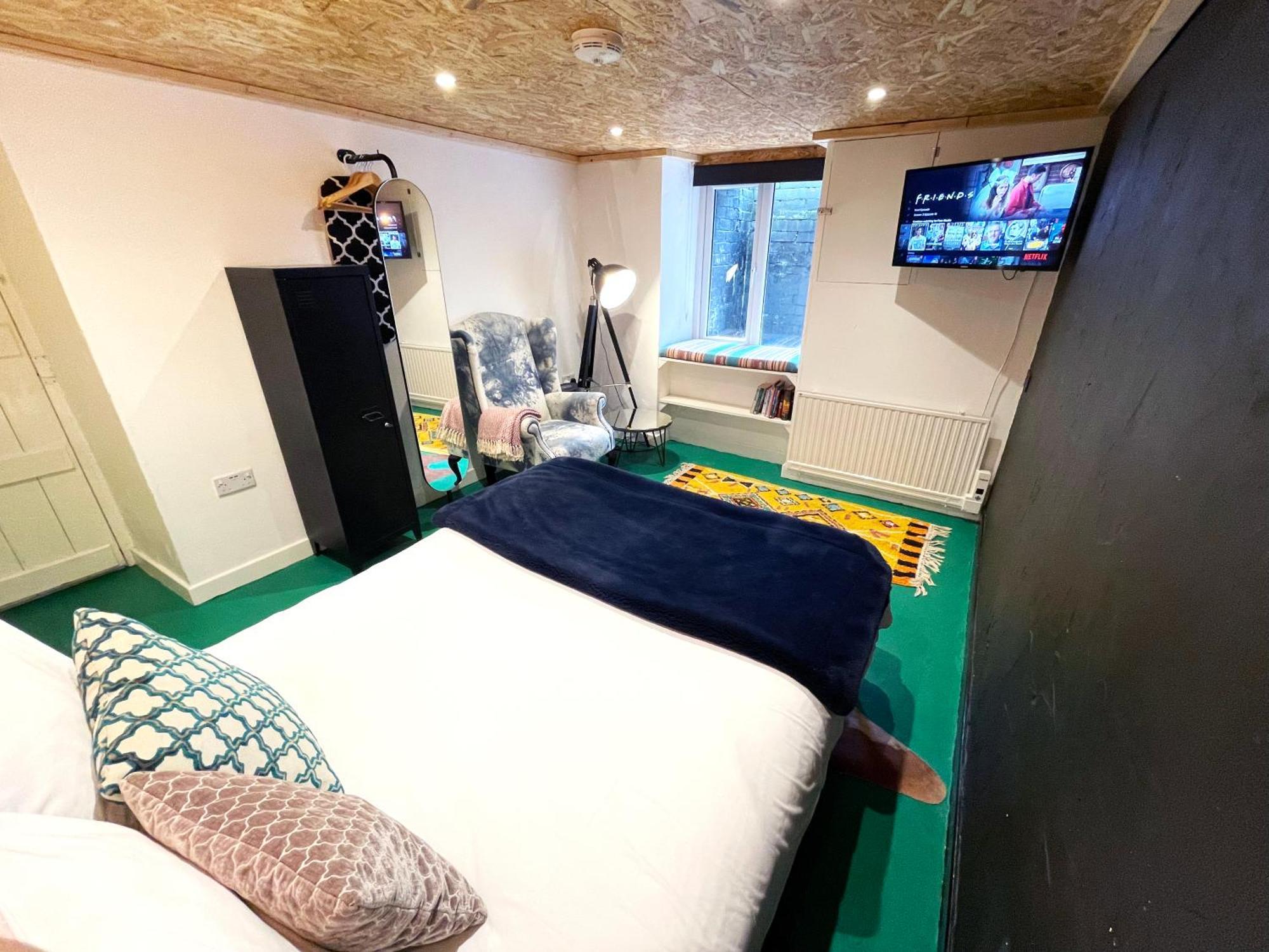 Fern Studio 1 Bedroom Apartment Ланголен Екстериор снимка